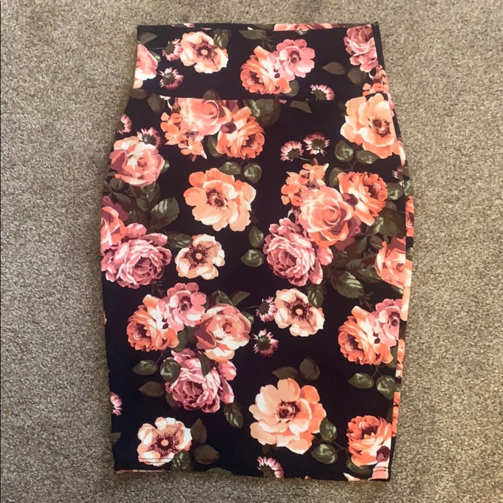 Like new stretchy pencil skirt